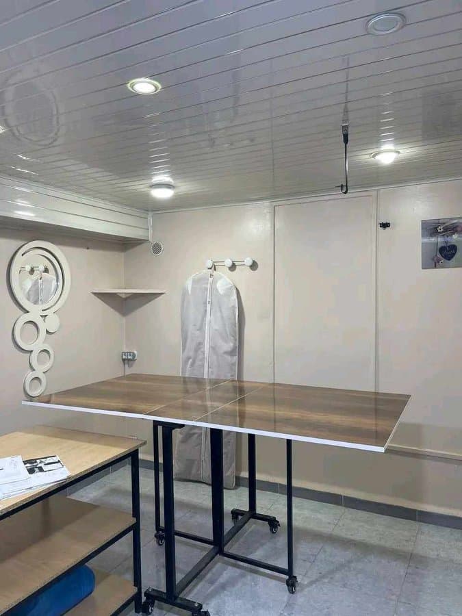 طاولة تفصيل منزلية